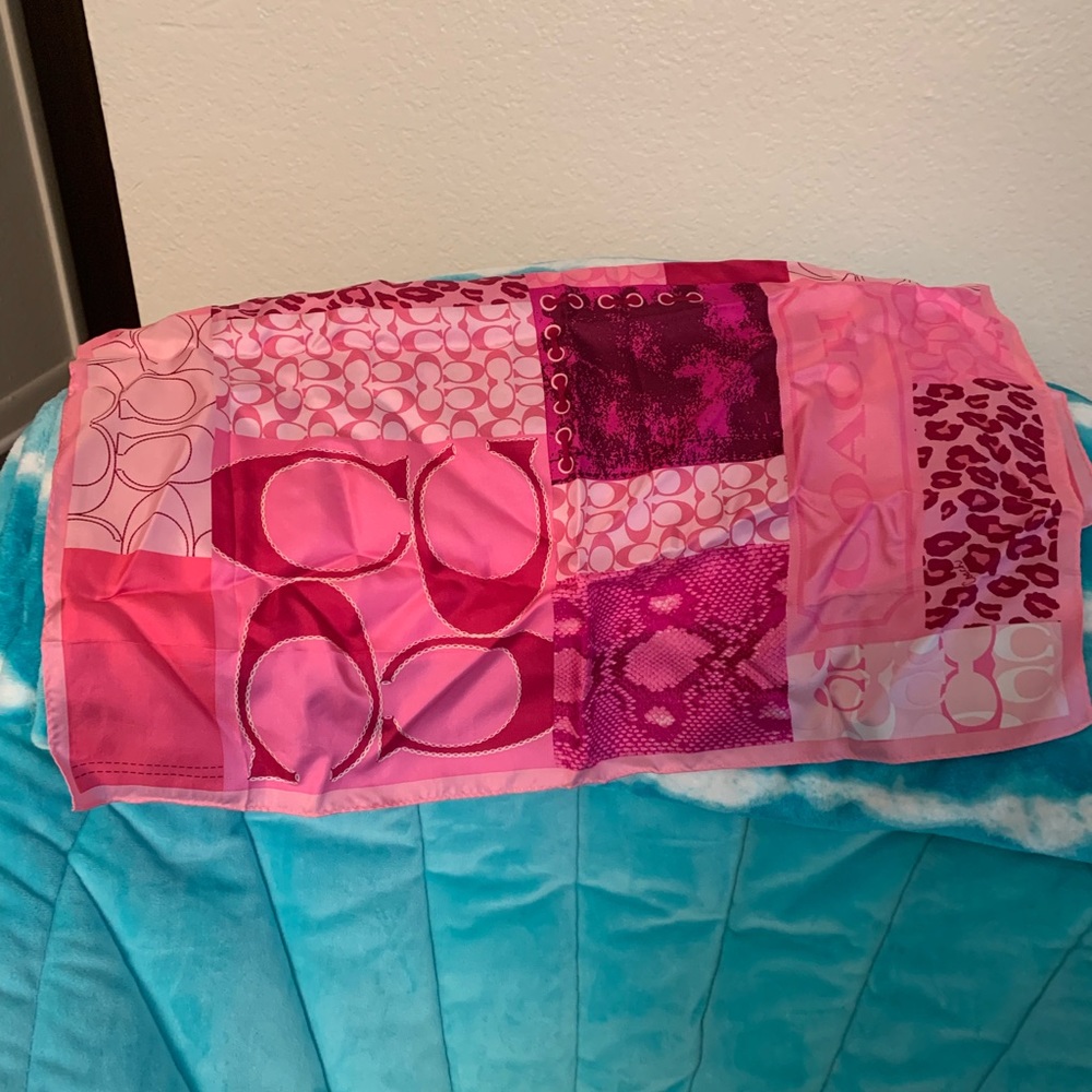 Coach silk scarf - Picture 3 of 3